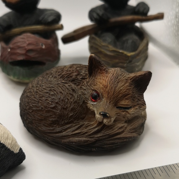 Vintage Collection of 14 Animal Figurines Featuring Cats Dogs Fox Skunk Bears - Picture 8 of 10